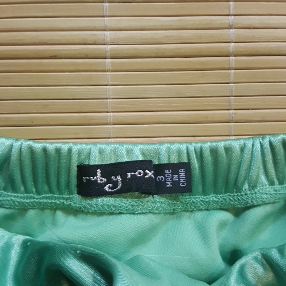 Sz 3 Green Evening Gown Dress - Picture 2 of 9